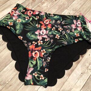 Vanilla Beach Swim Bottom Black Floral